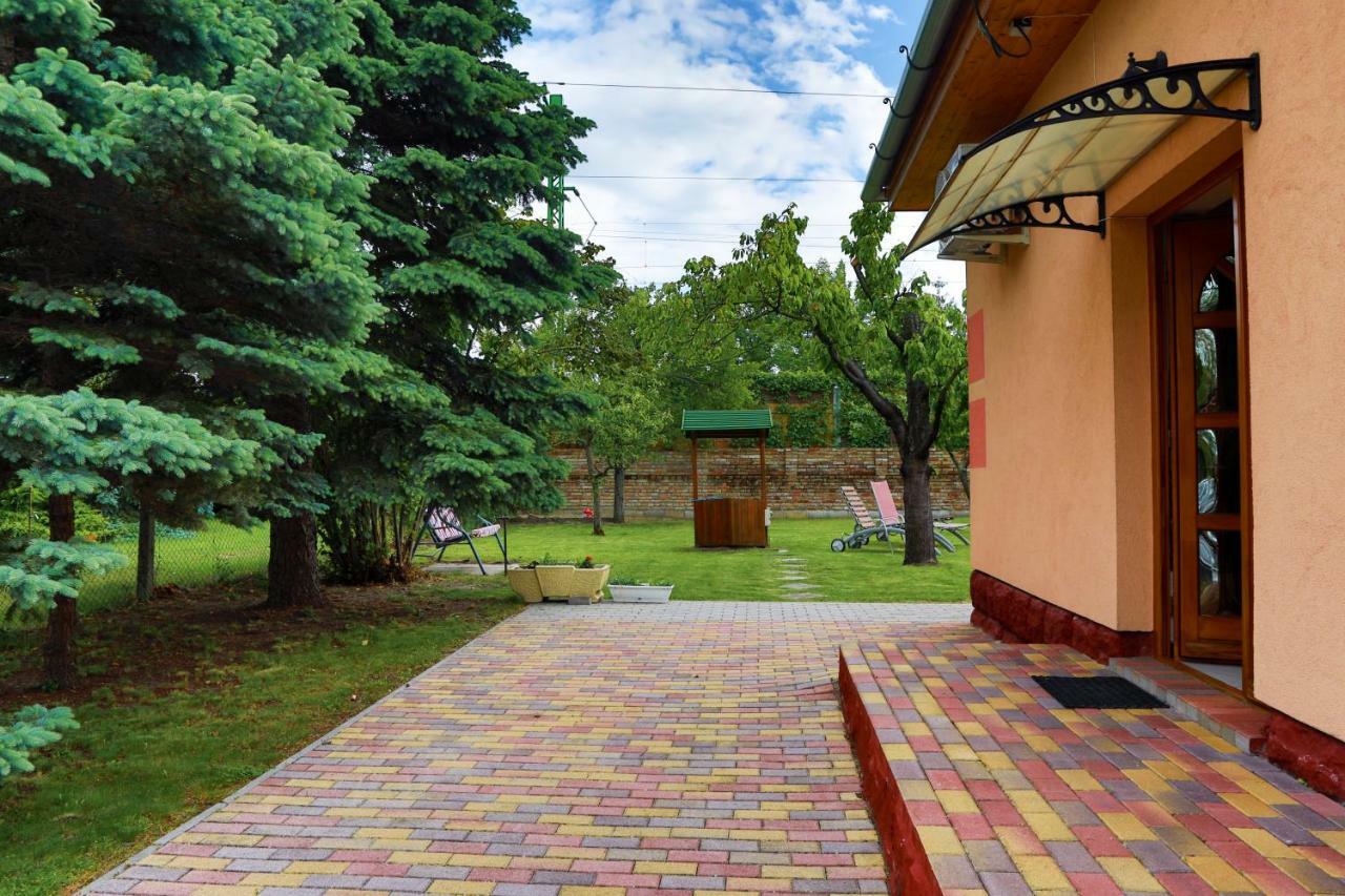 Balaton Apartman Balatonmariafurdo Exterior foto