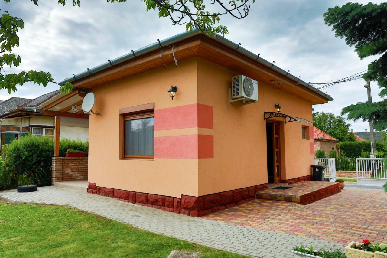 Balaton Apartman Balatonmariafurdo Exterior foto